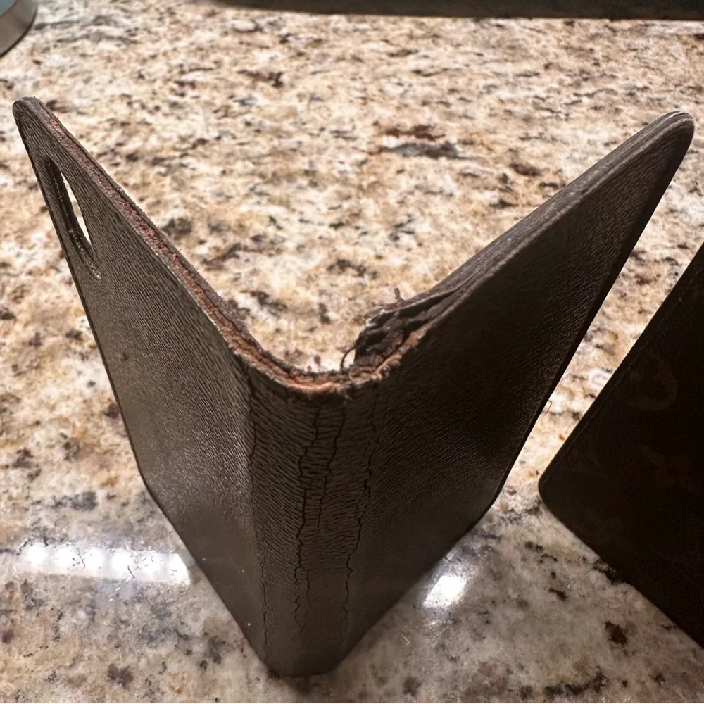 2 Louis Vuitton X iPhone Folio Cases